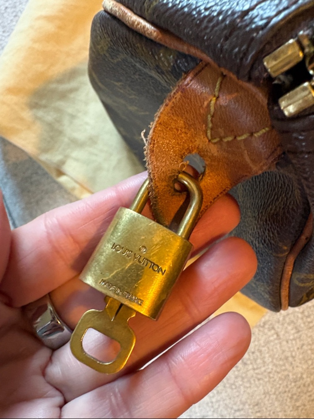 Louis Vuitton Speedy 40 - Picture 7 of 16